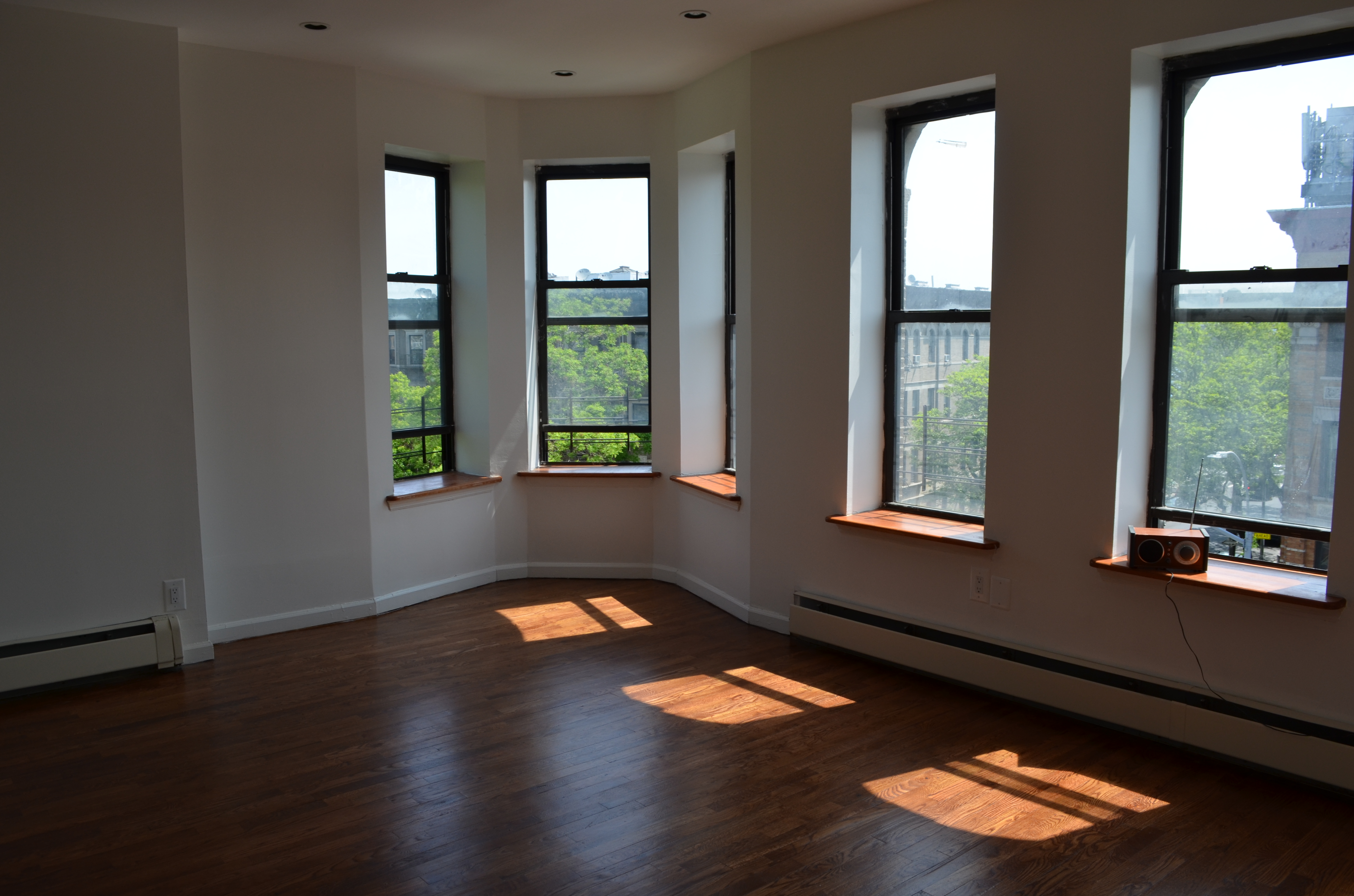 710 Park Place, Apt 3F - image 4